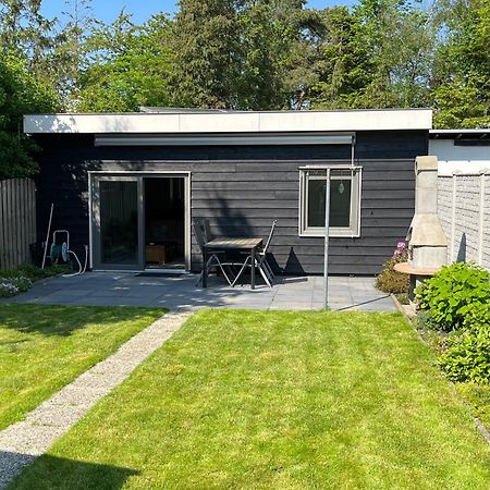 Rustig Gelegen Recreatiewoning In Zeeland Leilighet Bruinisse Eksteriør bilde